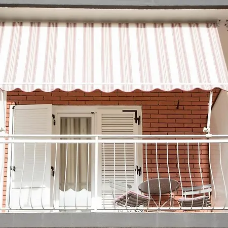 Apartment In With Sea View, Terrace, Air Conditioning, Wifi Vodice